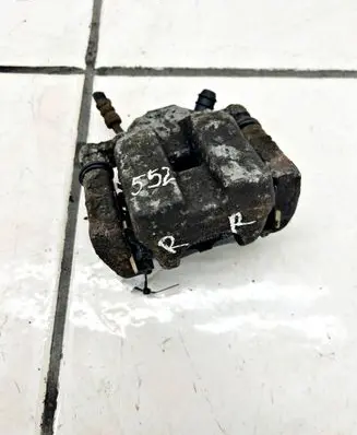 Toyota RAV 4 (XA40) Rear brake caliper 