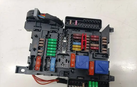 BMW 1 F40 Fuse module 5A0BD89