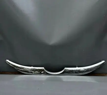Hyundai ix35 Front bumper upper radiator grill