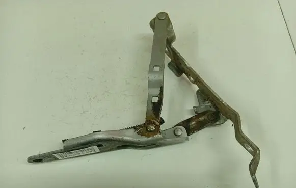 Subaru Legacy Engine bonnet/hood hinges