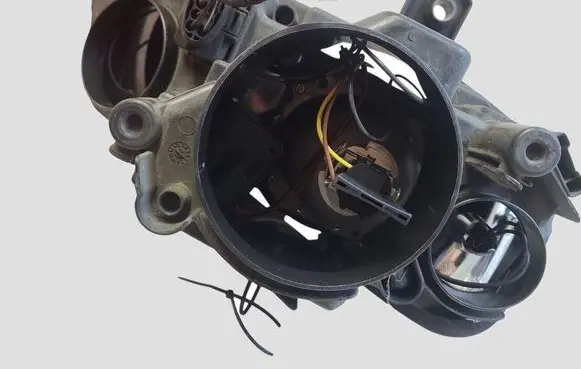 Volkswagen PASSAT B6 Headlight/headlamp 61503077E 1LL24701413 10224