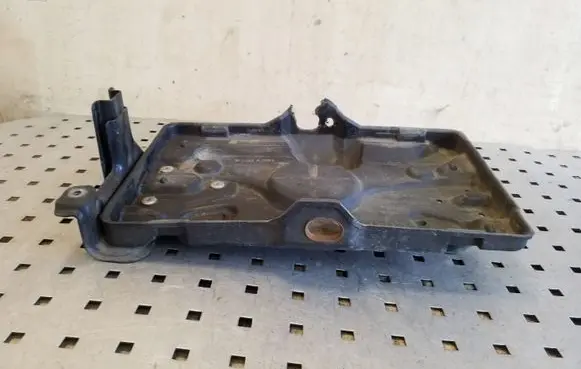 Mitsubishi Pajero Battery tray 8201A087