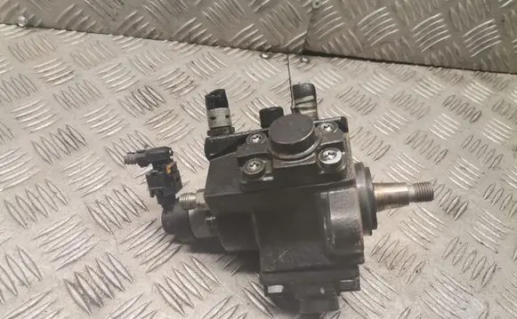 Opel Insignia A Fuel injection high pressure pump