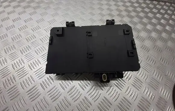 Opel Zafira B High voltage junction box 1322831
