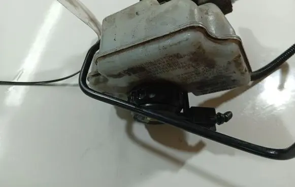 Skoda Superb B6 (3T) Brake fluid reservoir 1K1611301D