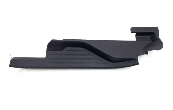 Toyota Prius+ (ZVW40) Rear sill trim cover 6791847060