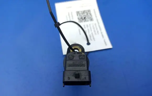 Mercedes-Benz C W203 Camshaft position sensor A0031539728