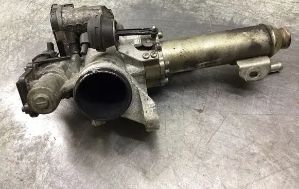 Volvo V70 Throttle valve 8692720 0281002701