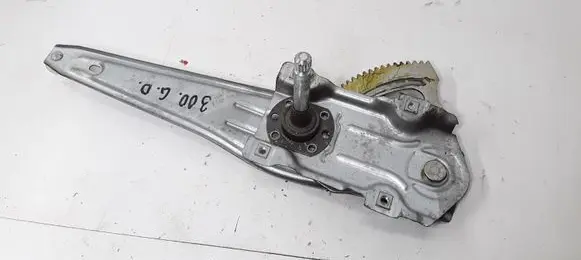 Rear door manual window regulator