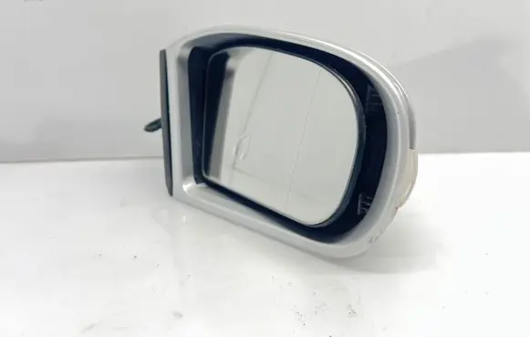 Mercedes-Benz C W203 Front door electric wing mirror 413133418