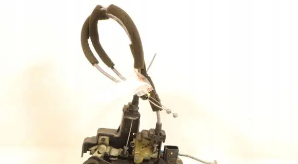 Chevrolet Captiva Rear door lock 