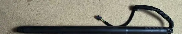 Volkswagen Tiguan Tailgate strut 5NA827851E