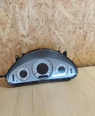 Mercedes-Benz E W211 Speedometer (instrument cluster) A2115403611 110080004027