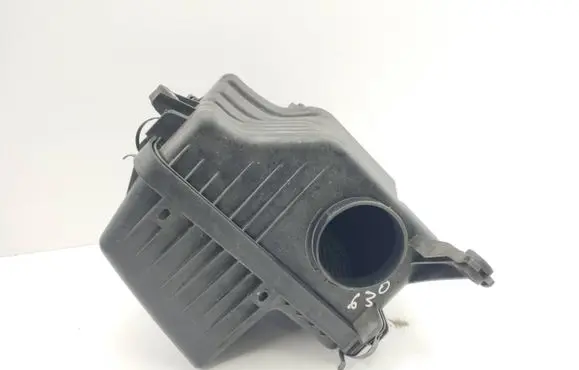 KIA Sorento Air filter box 281103E700