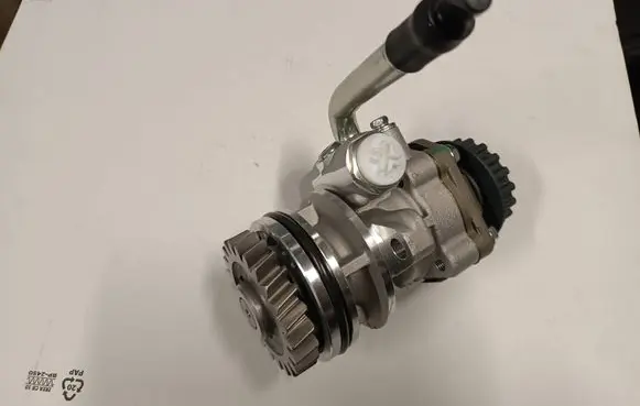 Volkswagen Transporter - Caravelle T5 Power steering pump 7H0422153A S5095011 7H0422153G