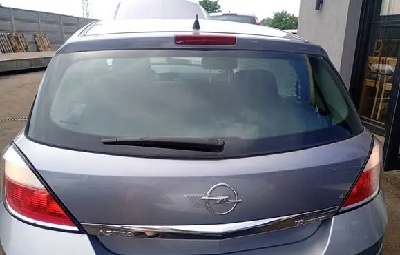 Opel Astra H Tailgate/trunk/boot lid