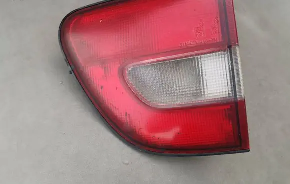 Suzuki Baleno EG Tailgate rear/tail lights 0432142 12V215W