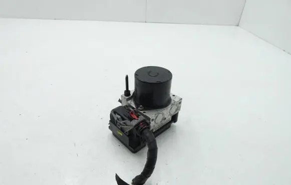Volkswagen Polo IV 9N3 ABS Pump 6Q0907379AF