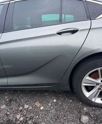 Opel Insignia B Rear door