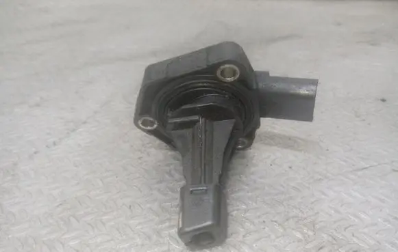 Volkswagen Touareg I Oil level sensor 03C907660G