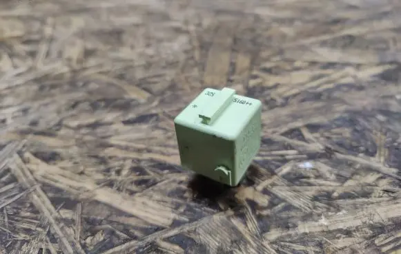 BMW 7 F01 F02 F03 F04 Other relay 61368373700