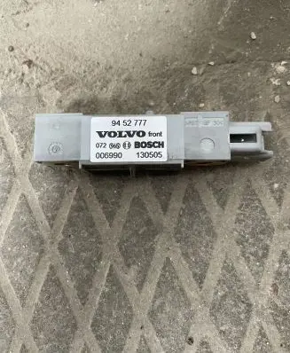 Volvo V70 Airbag deployment crash/impact sensor 9452777 130505 006990