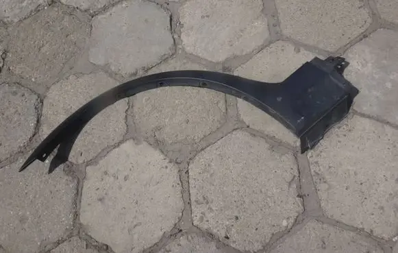 BMW X3 E83 Front arch trim 3405817