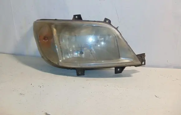 Mercedes-Benz Sprinter W901 W902 W903 W904 Headlight/headlamp A9018202561