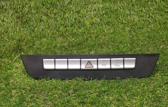 Mercedes-Benz C W204 Hazard light switch A2049058701 03428207101