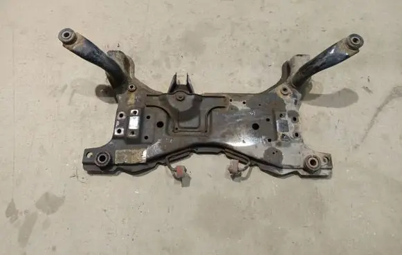 Volvo C30 Front subframe 