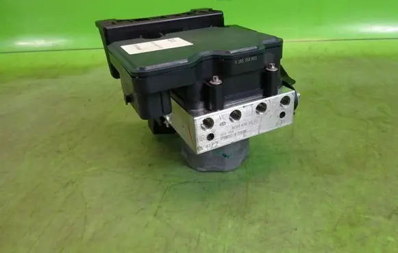 Infiniti QX30 ABS Pump A0914300000