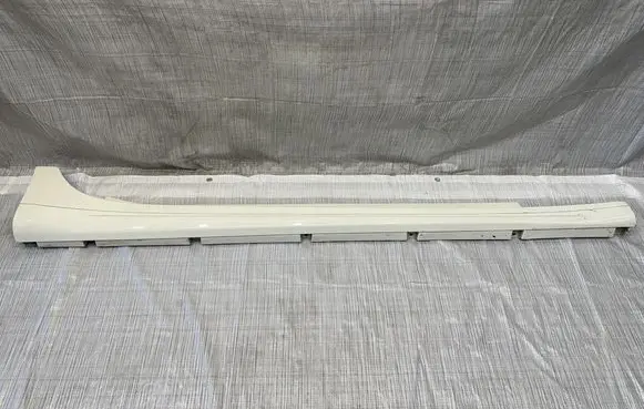 Maserati Ghibli Front sill trim cover 670010791