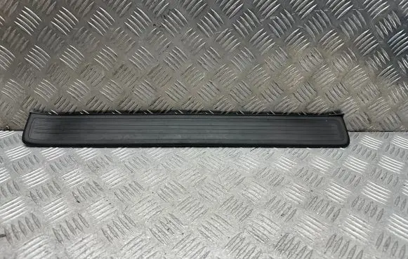 Honda CR-V Front sill trim cover 84225SWAA012M1