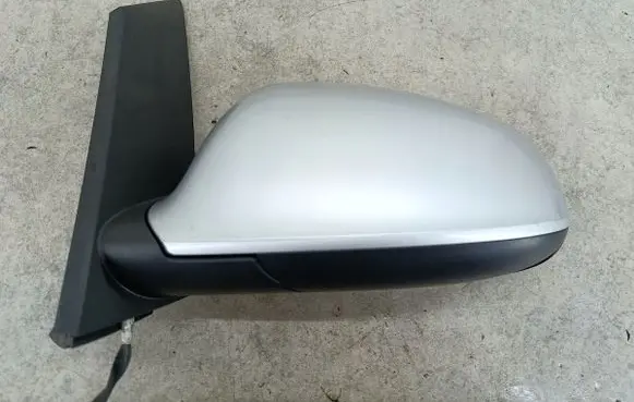 Opel Astra J Front door electric wing mirror 