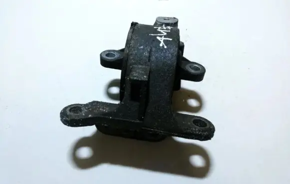 Ford Fiesta Engine mount bracket ys617m12tba