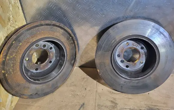 BMW 5 E60 E61 Brake discs and calipers set 