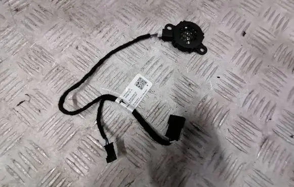 Tesla Model 3 Tailgate opening switch 1054113 BDT4250LH1302E