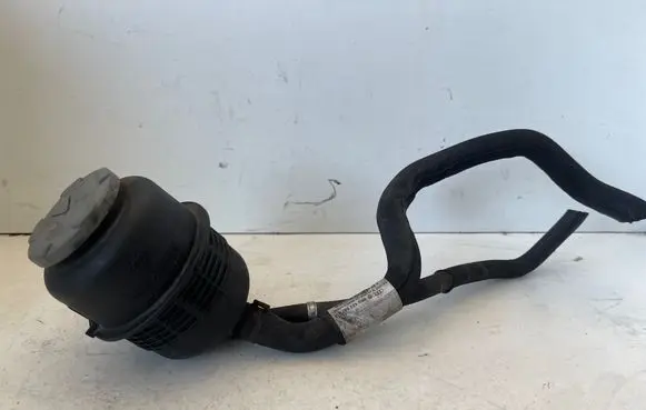 Audi A4 S4 B8 8K Power steering fluid tank/reservoir
