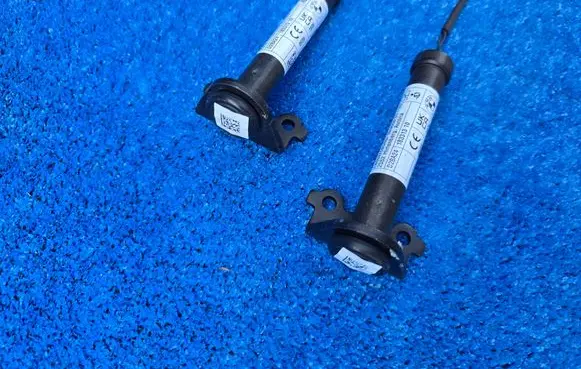 BMW X2 U10 Bonnet Pedestrian Airbag Actuator 9883419