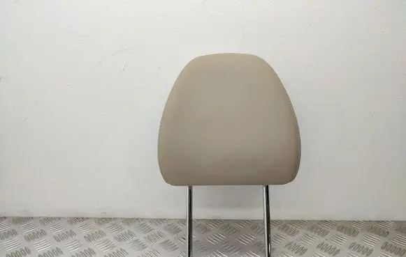Nissan X-Trail T32 Front seat headrest 