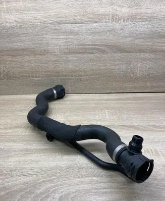BMW X1 E84 Engine coolant pipe/hose 8511623 7525641