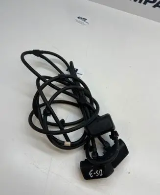 DS Automobiles 3 Crossback Windshield washer spray nozzle 9824288380 9825352880