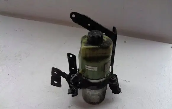 Ford Focus Power steering pump