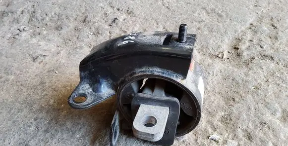 Chrysler Town u0026 Country V Gearbox mount P05273996AE