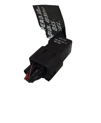 Skoda Superb B5 (3U) Glow plug pre-heat relay 038907281D 0281003038