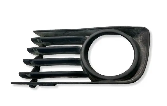 Toyota Prius (XW20) Front fog light trim/grill 