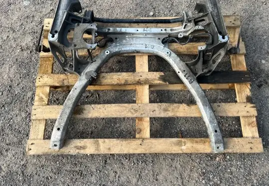 BMW 5 E60 E61 Front subframe 6759462 6759461