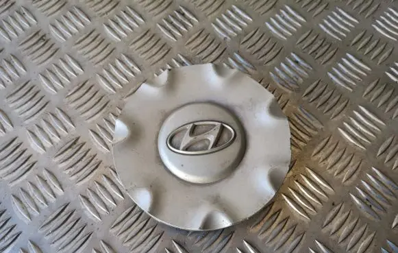 Hyundai Accent Original wheel cap 529621E000
