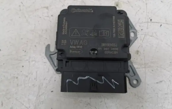 Volkswagen Golf VIII Airbag control unit/module 5WA959655J 010070636