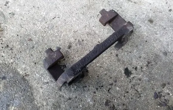 Volvo V70 Front Brake Caliper Pad/Carrier 